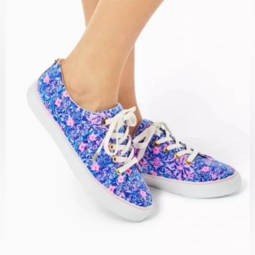 NEW IN BOX LILLY PULITZER ABIGAIL SNEAKERS BLUE PERI TAKIN IT EASY SIZE 9